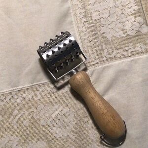 Meat tenderizer